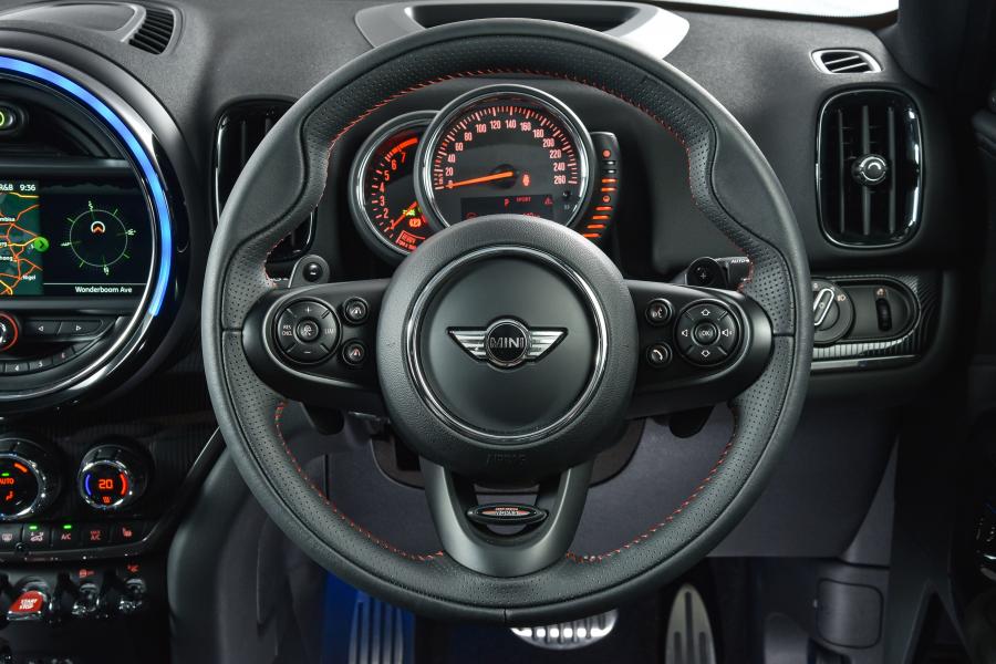 Панель приборов Mini Cooper S Countryman ALL4 2017 года  (ZA) (фото 8 из 40)